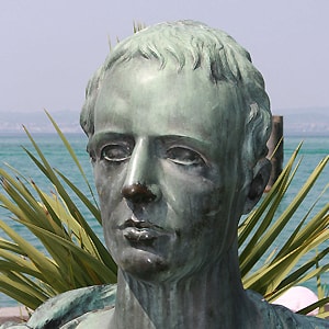 Statue moderne représentant Catulle, à Sirmione (Italie) - © Schorle, 2009