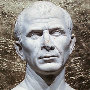 Buste en marbre découvert à Arles. Seul portrait, avec celui du musée de Turin, considéré comme réalisé de son vivant - © Mcleclat